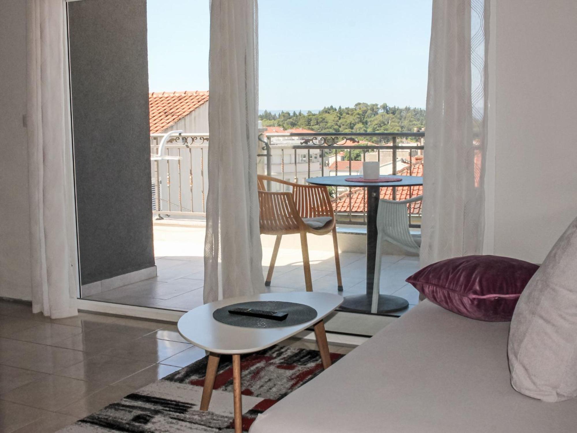 Apartment Silvia-3 By Interhome